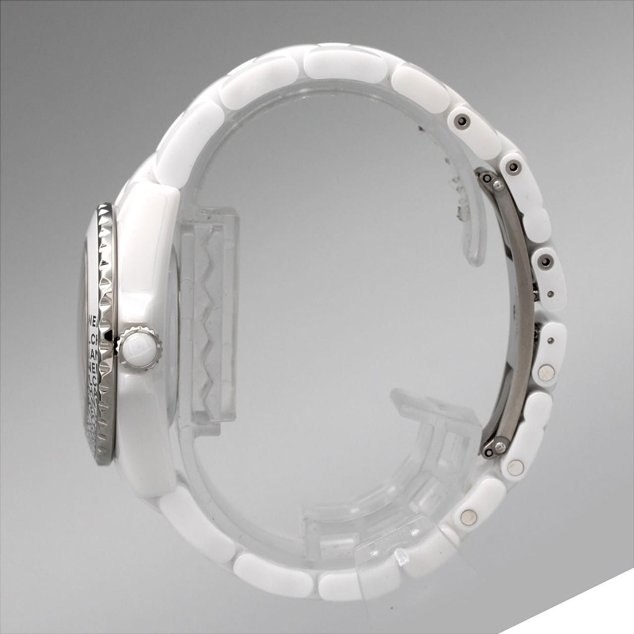 Chanel Wanted de 33 mm Ceramic Quartz Watch — view 3