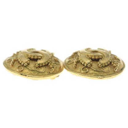Chanel CC Logo Round Earrings Gold — view 3