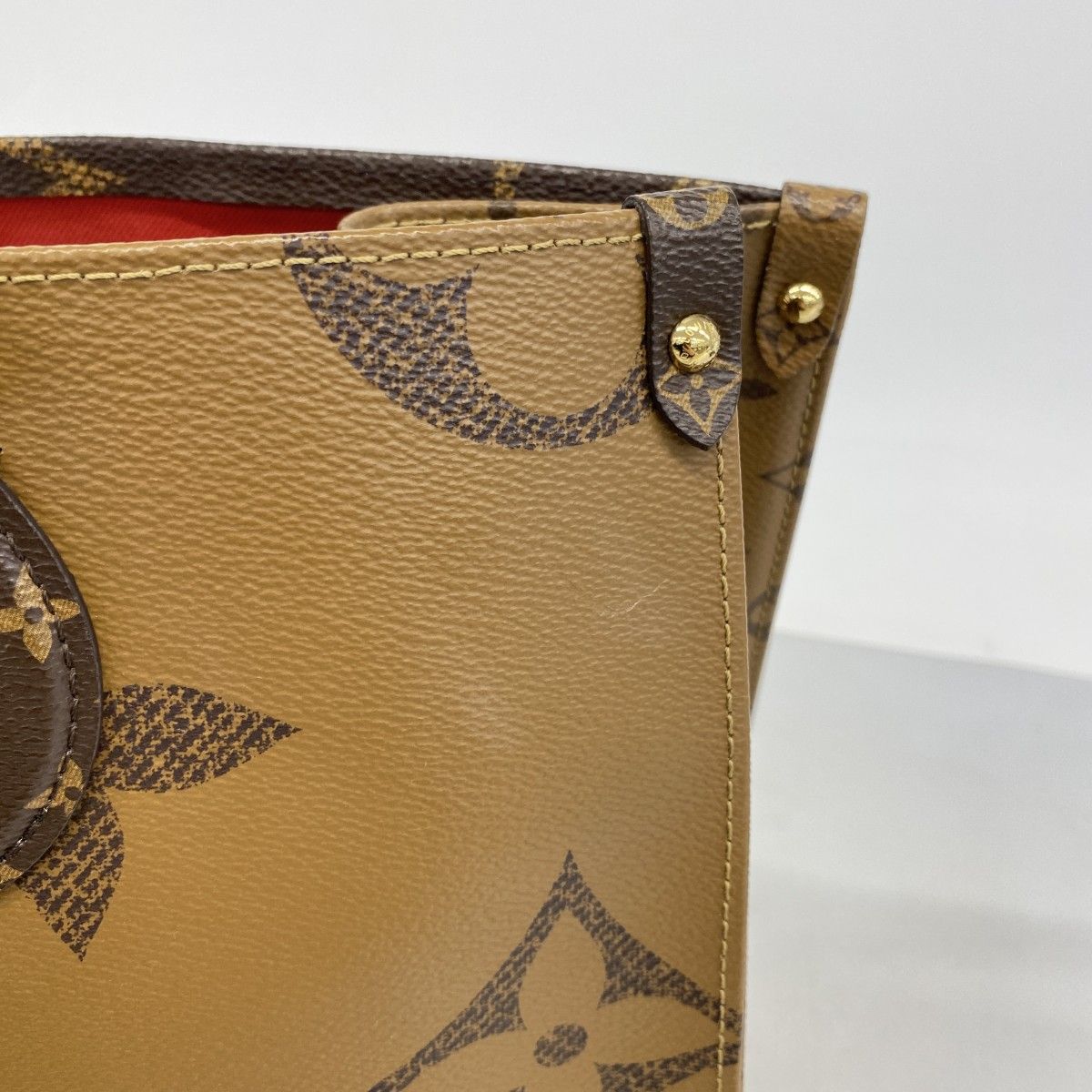 Louis Vuitton Tote Monogram Giant Reverse On The Go MM Brown — view 9