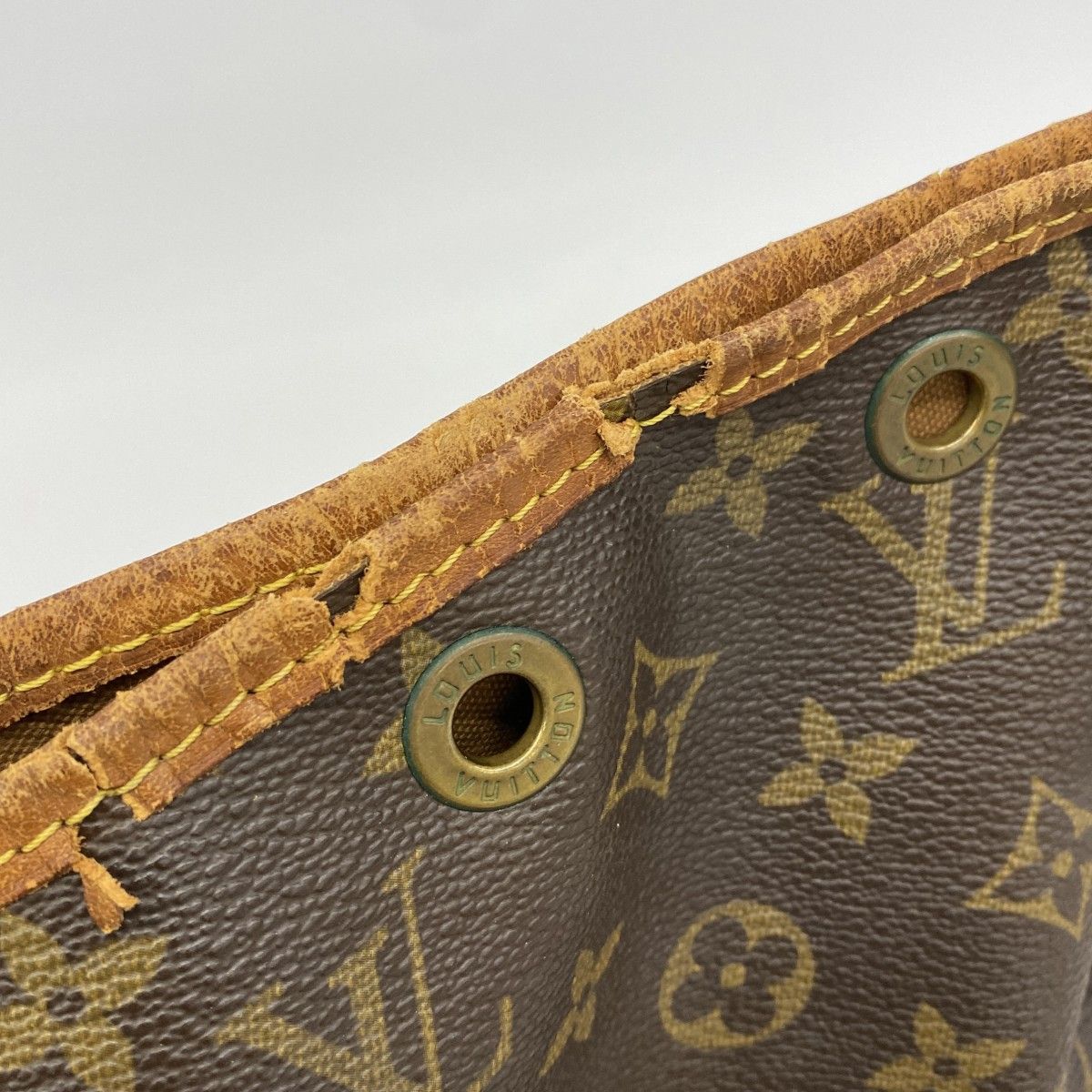 Louis Vuitton Shoulder Bag Monogram Petit Noe Brown — view 6