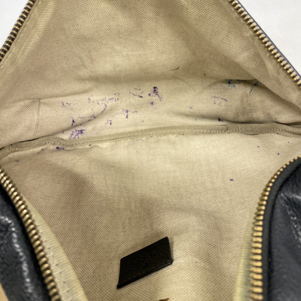 Gucci Waist Bag Leather Black Gold — view 4