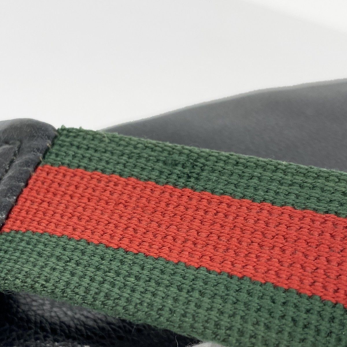 Gucci Waist Bag Leather Black Gold — view 9