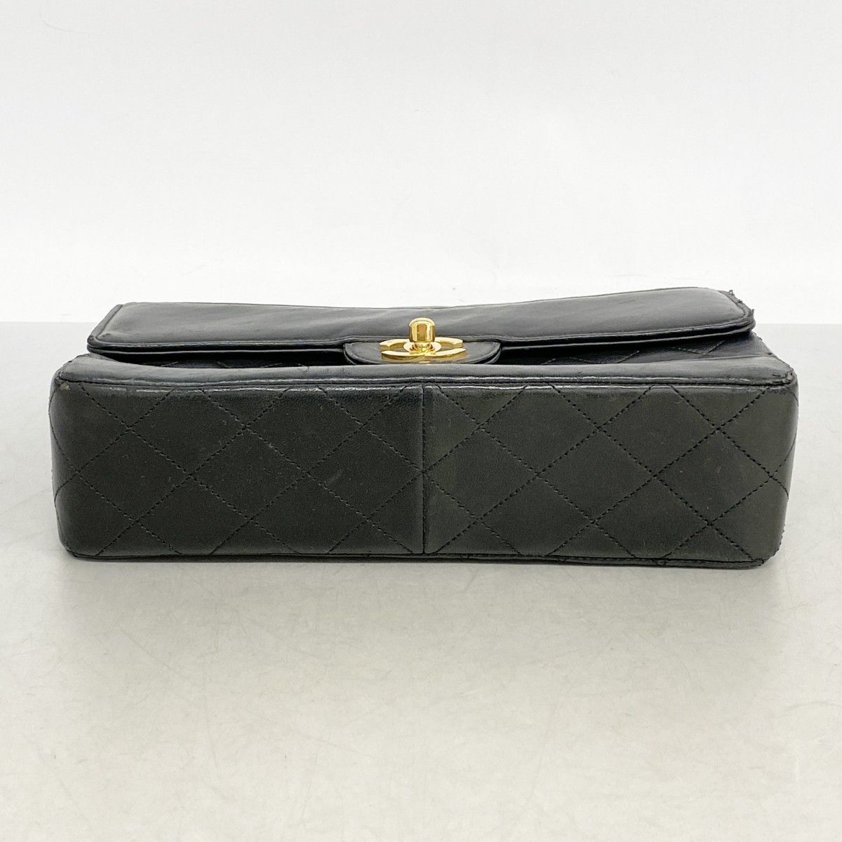 Chanel Shoulder Bag Quilted Lambskin Black Gold — view 3
