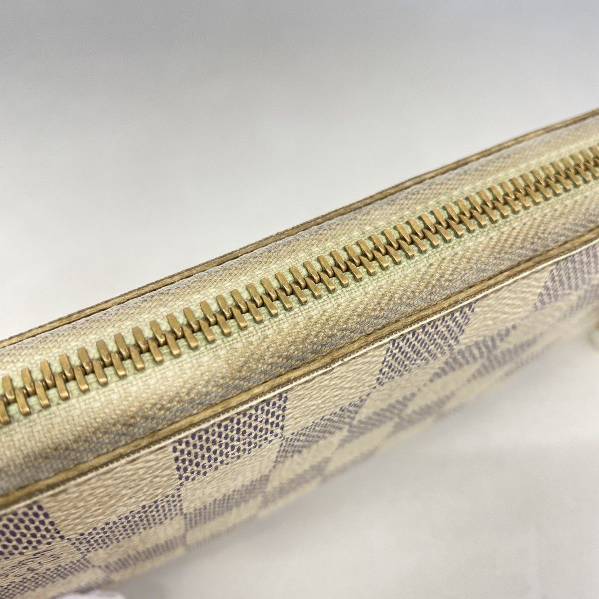 Louis Vuitton Wallet Damier Azur Zippy White — view 8