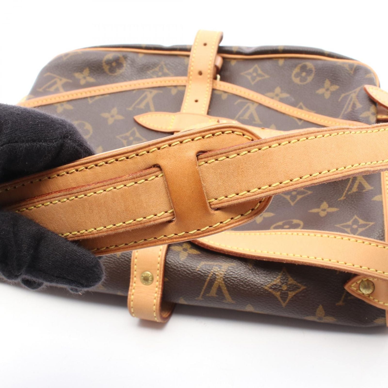 Louis Vuitton Shoulder Bag Saumur 30 Canvas Leather — view 9