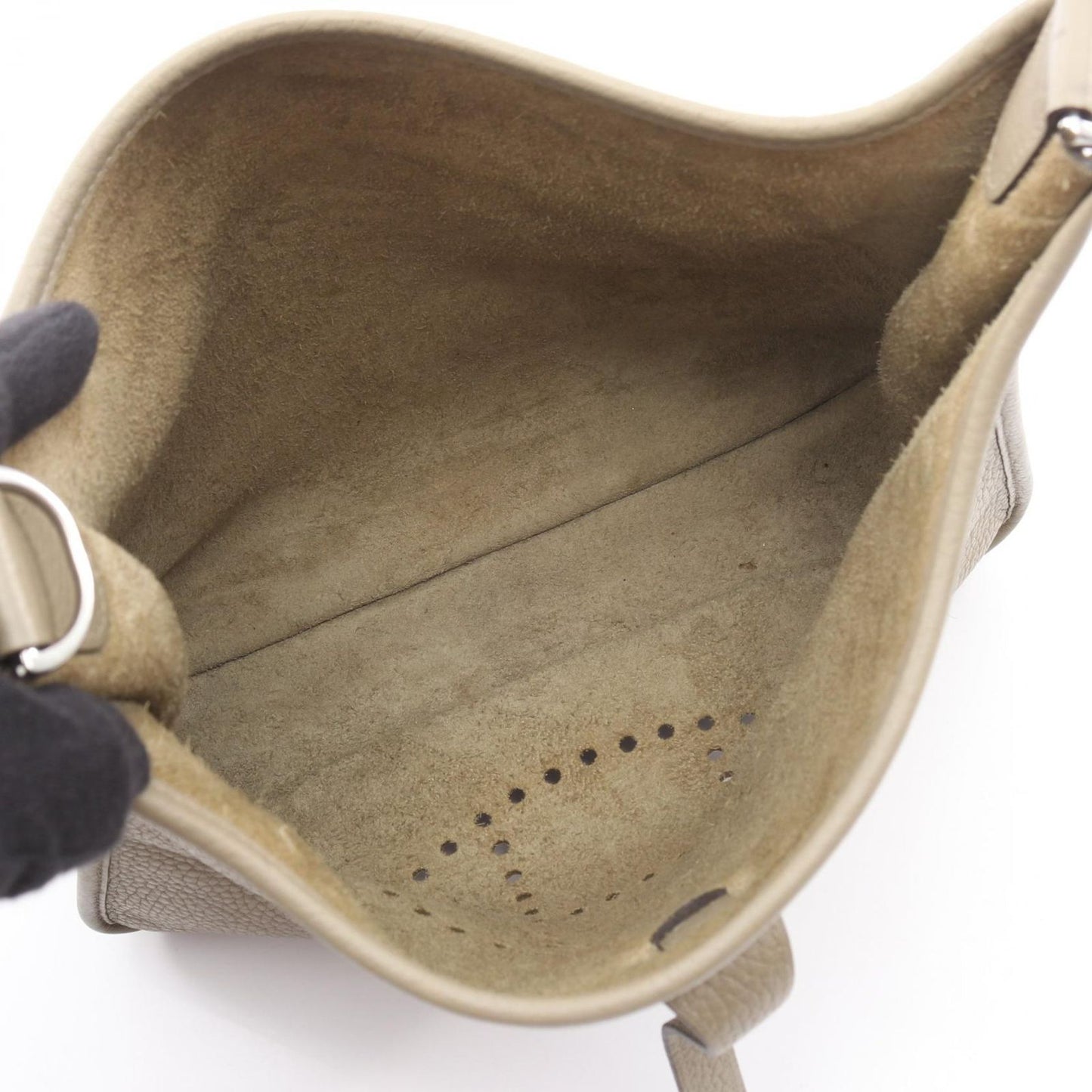 Hermes Shoulder Bag Evelyne 3 Trois PM Sage Leather — view 3