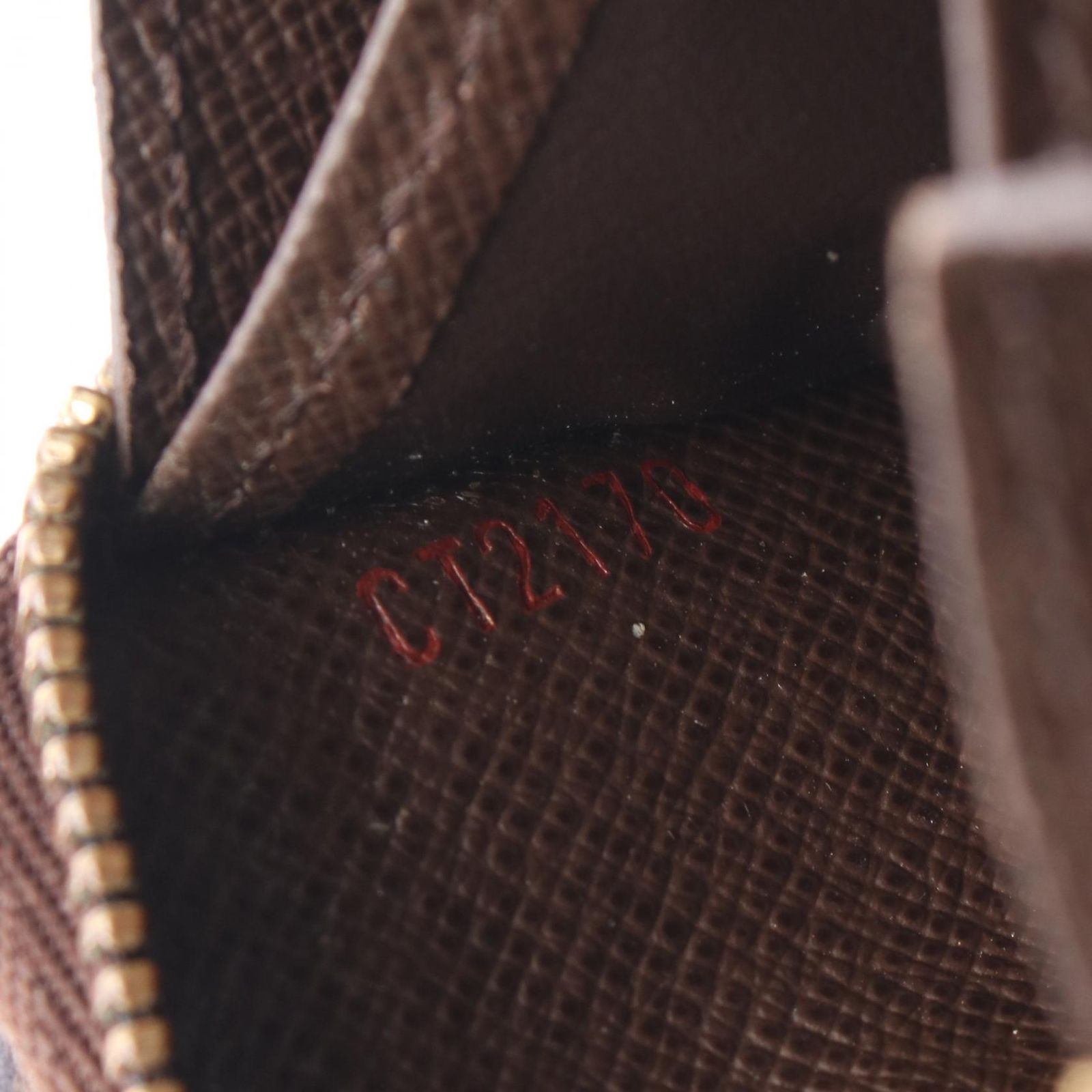 Louis Vuitton Coin Case Canvas Zippy Purse — view 5