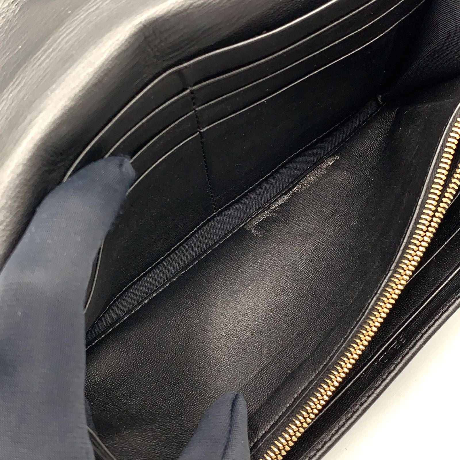 Fendi Baguette Continental Leather Black Wallet Gold — view 5