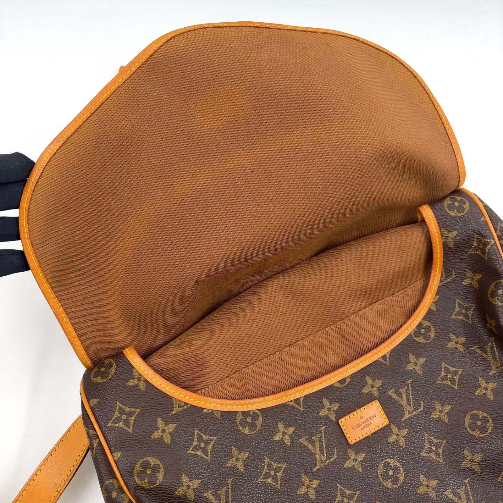 Louis Vuitton Saumur 35 Monogram Leather Brown Shoulder Bag Gold — view 7