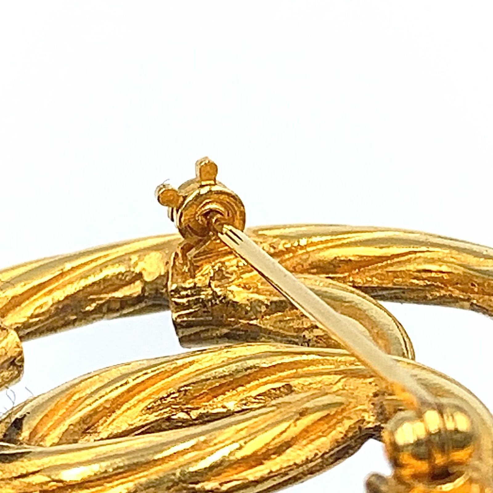 Chanel CC Logo Round Twist Gold Plated Brooch — view 7