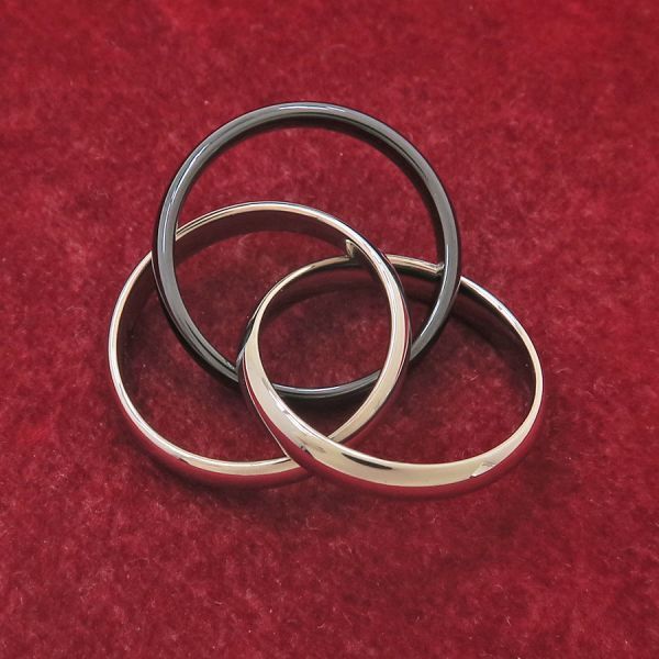 Cartier Trinity Ring Classic Ceramic — view 5