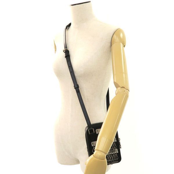 Louis Vuitton Danube Messenger Crossbody — view 9