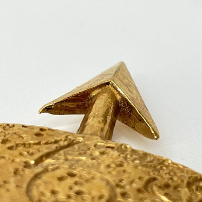 Chanel Brooch Vintage CC Logo Motif Gold — view 8