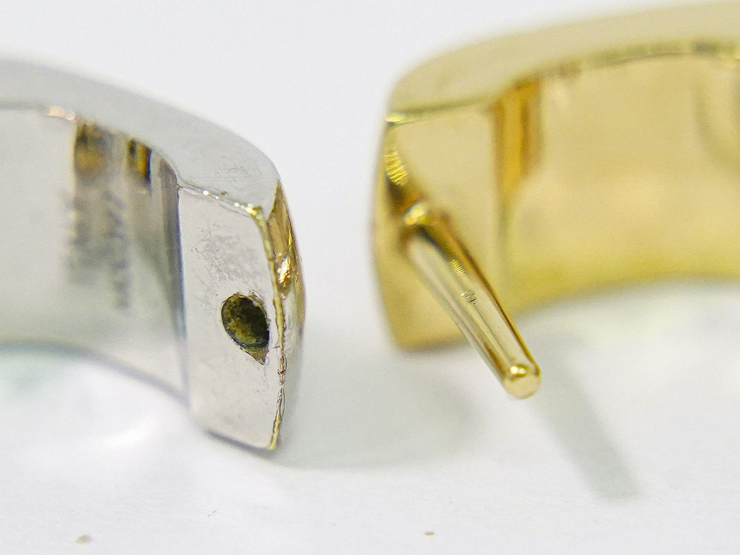 Louis Vuitton LV Book Cles Doreil Nanogram Hoop Earrings Metal Gold Silver — view 4