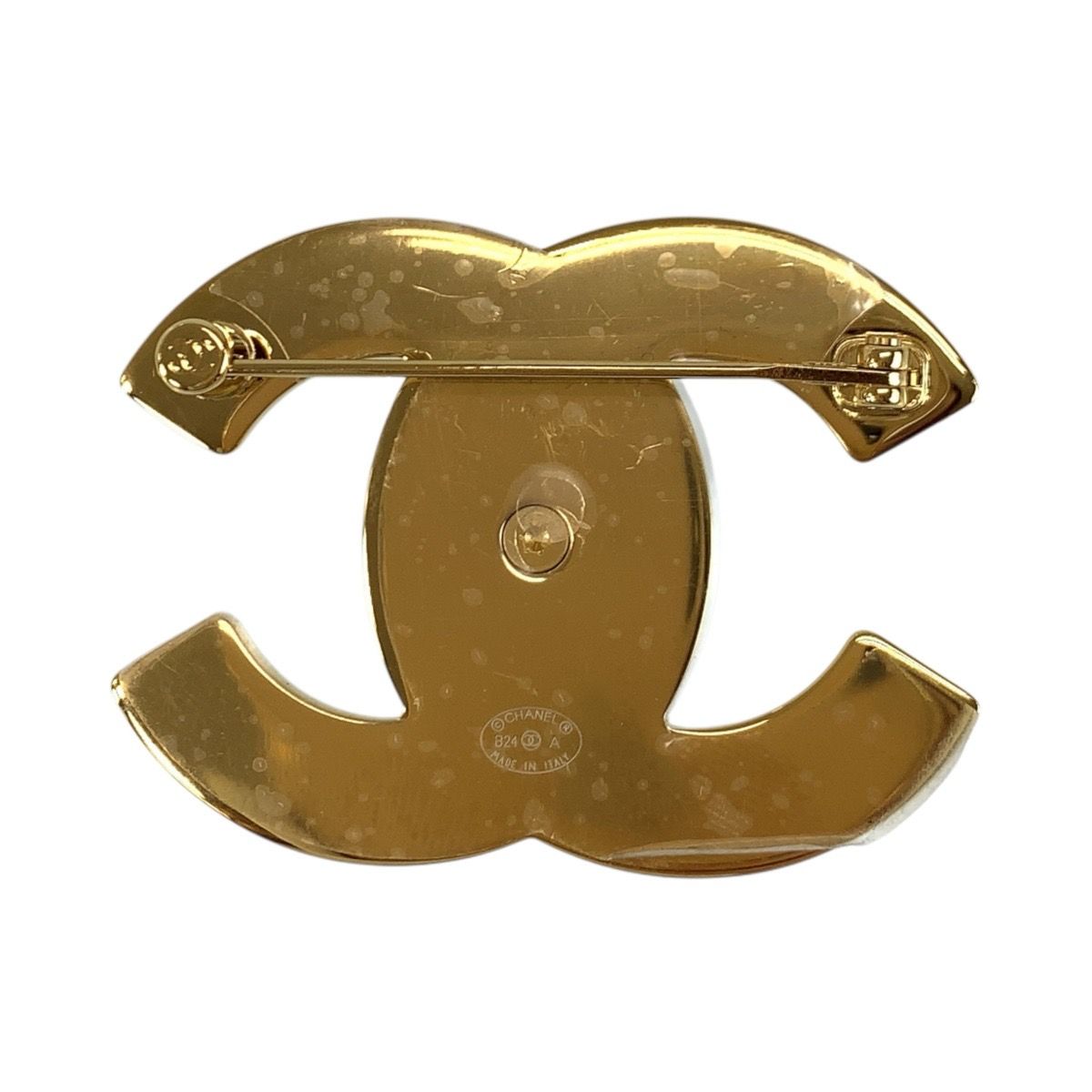 Chanel CC Logo Turnlock Cream Gold Plated Brooch — view 2