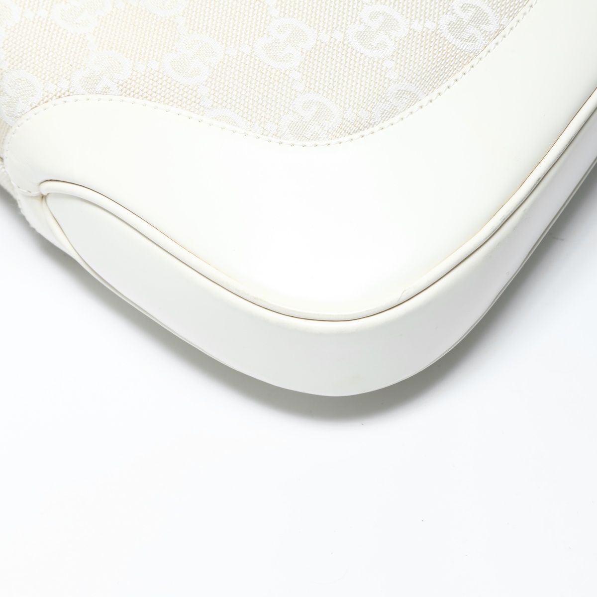 Gucci Shoulder Bag GG Canvas Jackie — view 5