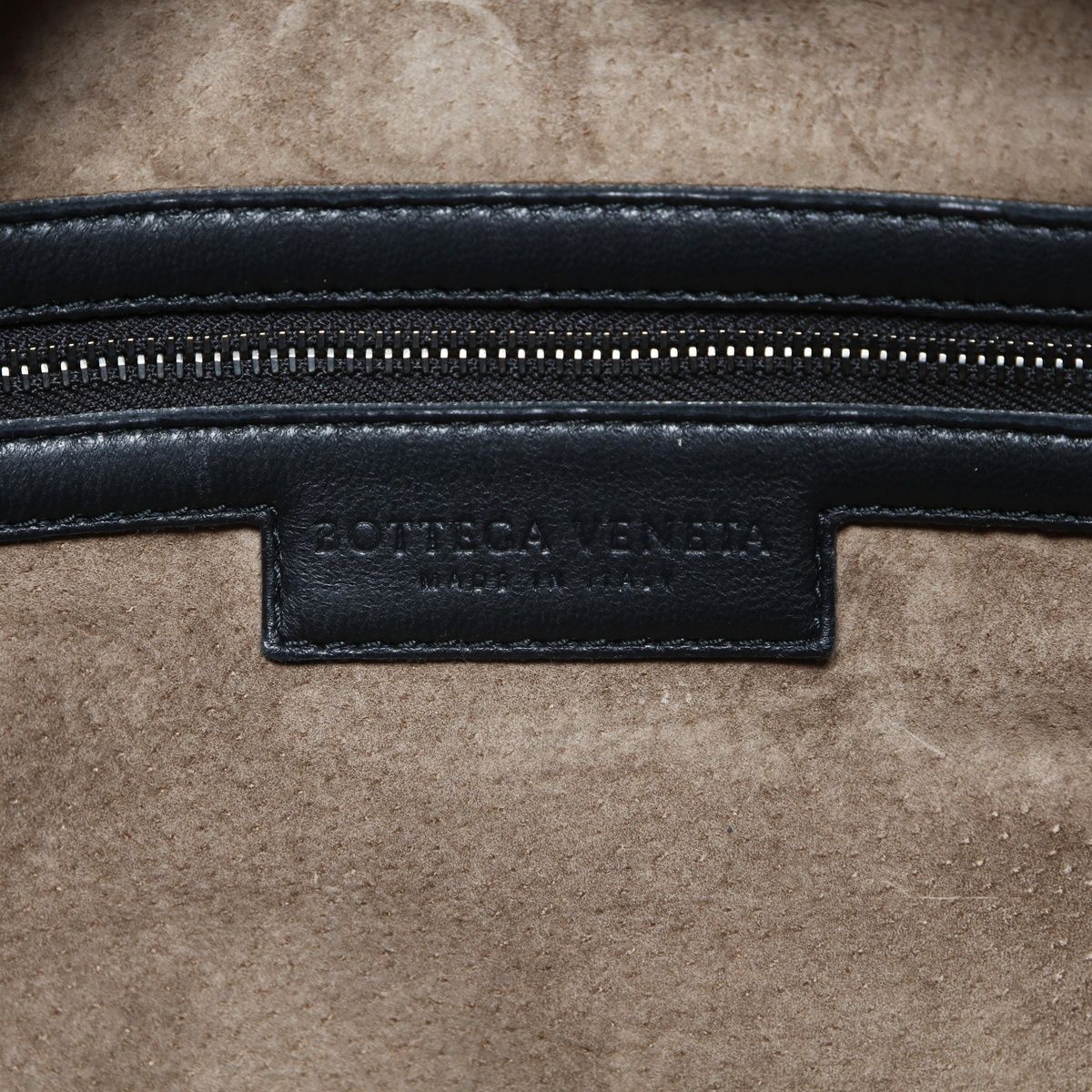 Bottega Veneta Shoulder Bag Montaigne — view 9