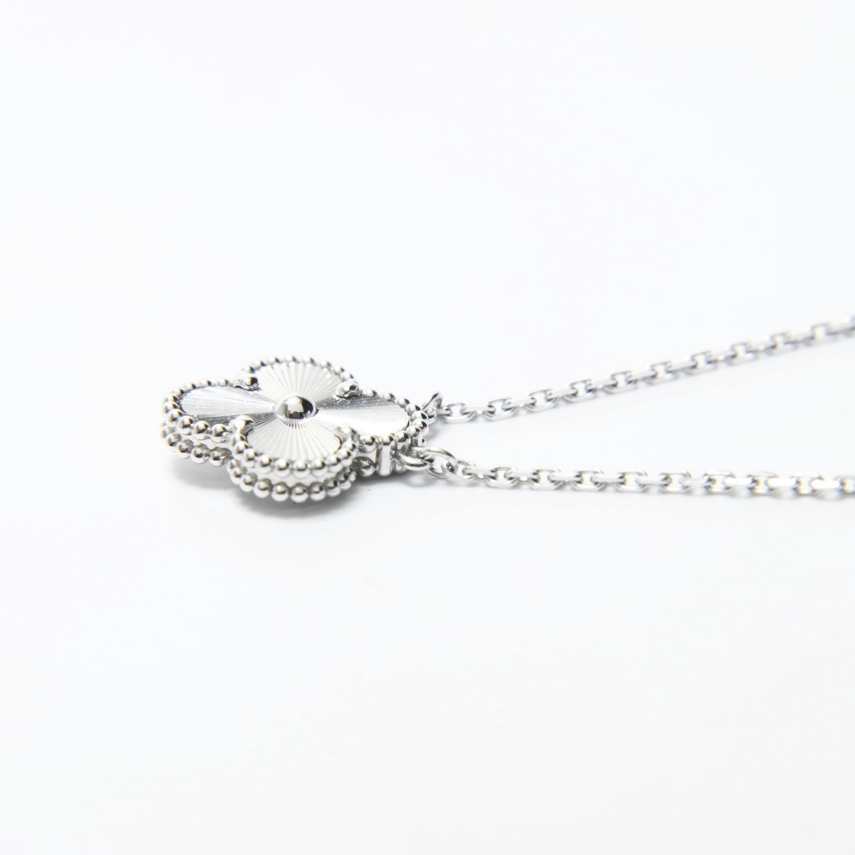 Van Cleef & Arpels Necklace Alhambra Guilloche White Gold — view 4