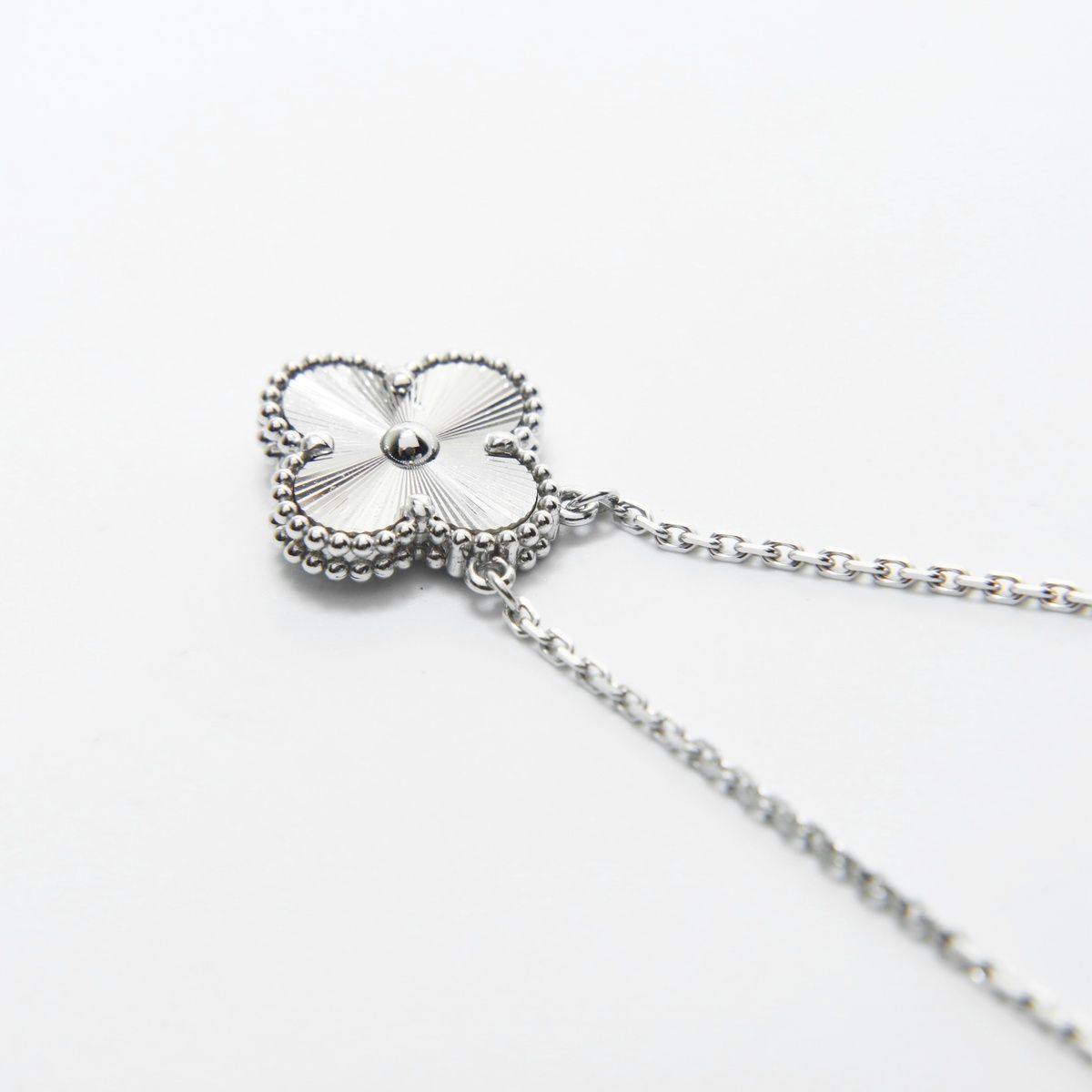 Van Cleef & Arpels Necklace Alhambra Guilloche White Gold — view 5