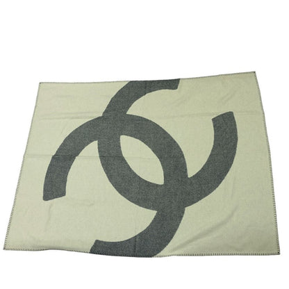 Chanel Big CC Logo Throw Wool Cashmere Blend Reversible 185 140 cm Ivory Blanket — view 2