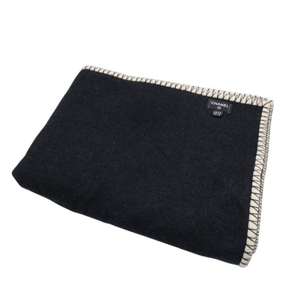 Chanel Big CC Logo Throw Wool Cashmere Blend Reversible 185 140 cm Ivory Blanket — view 8
