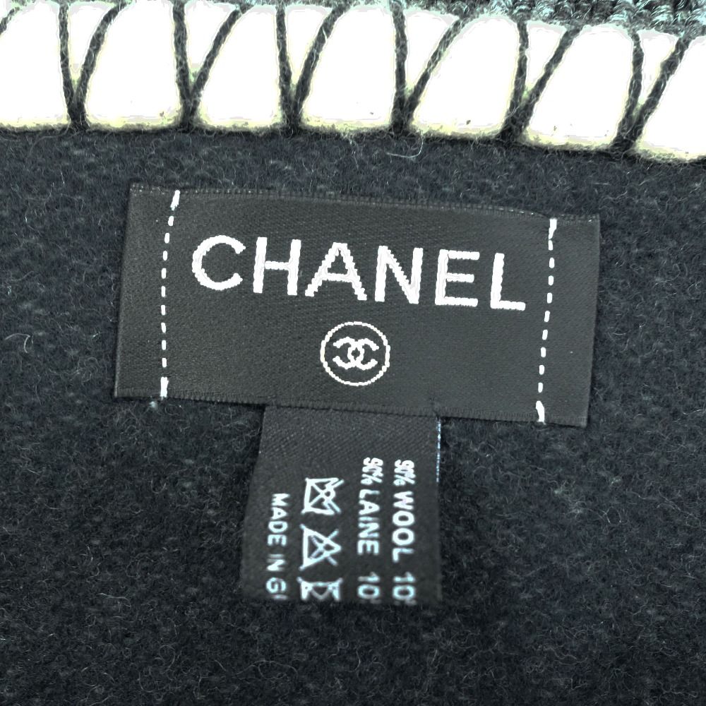 Chanel Big CC Logo Throw Wool Cashmere Blend Reversible 185 140 cm Ivory Blanket — view 4
