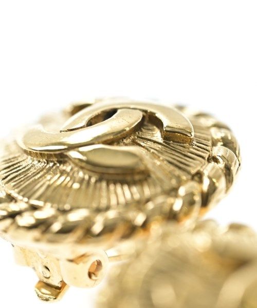 Chanel Earrings Gold — view 4