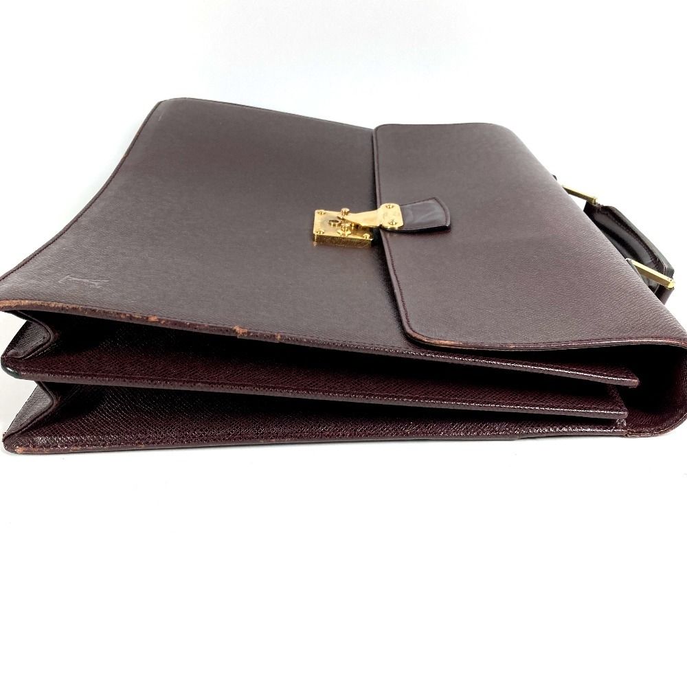 Louis Vuitton Business Bag Serviette Moscova Taiga Leather Acajou Purple — view 3