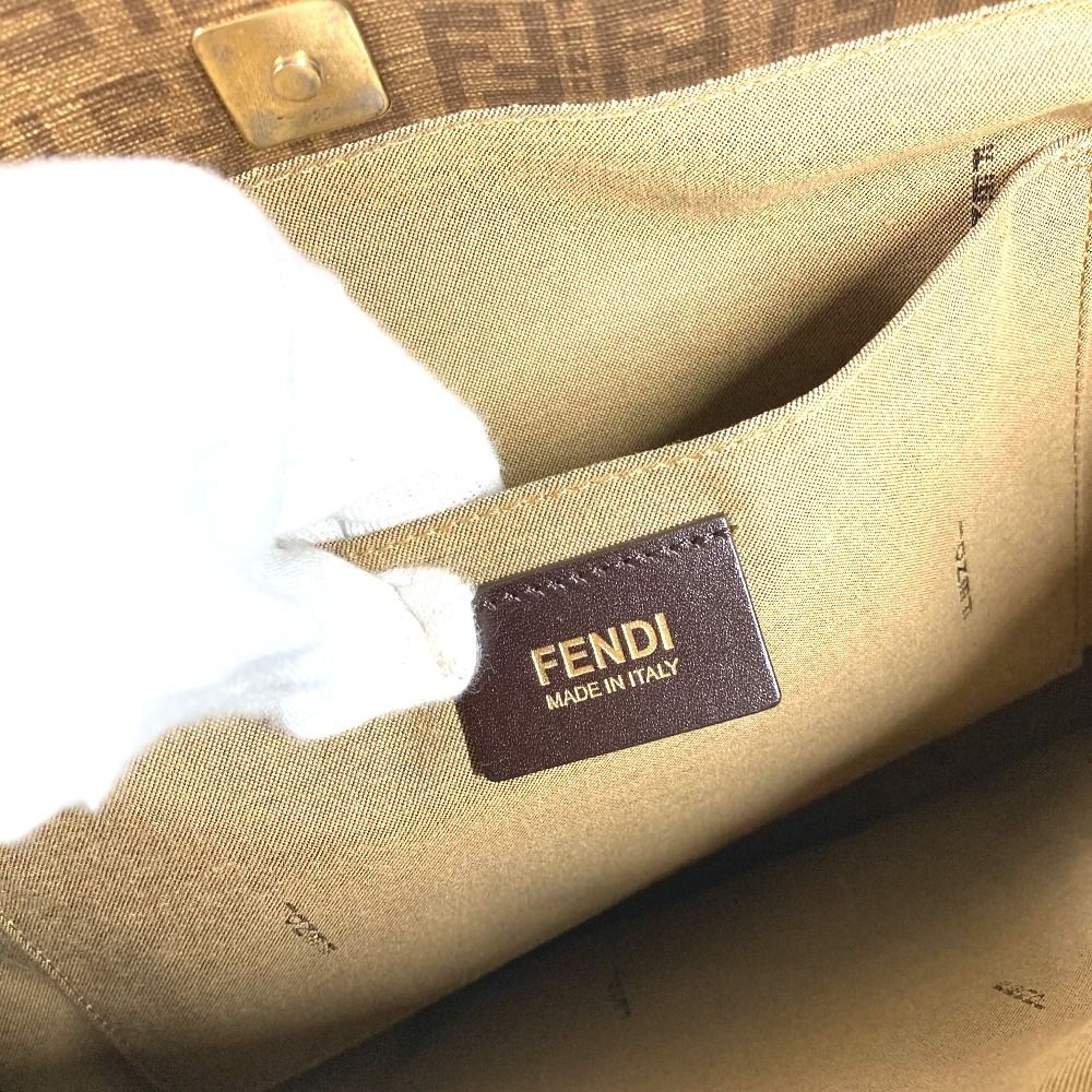 Fendi Shoulder Bag Zucchino Logo Leather Gold — view 6