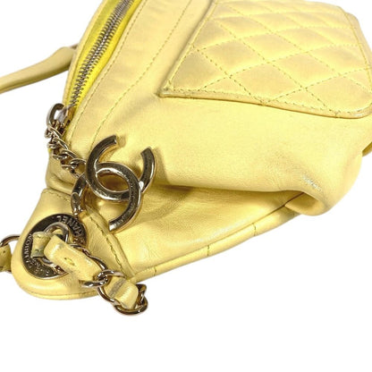 Chanel Belt Bag CC Logo Leather Yellow — view 3
