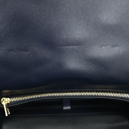 Louis Vuitton MM Shoulder Bag — view 8