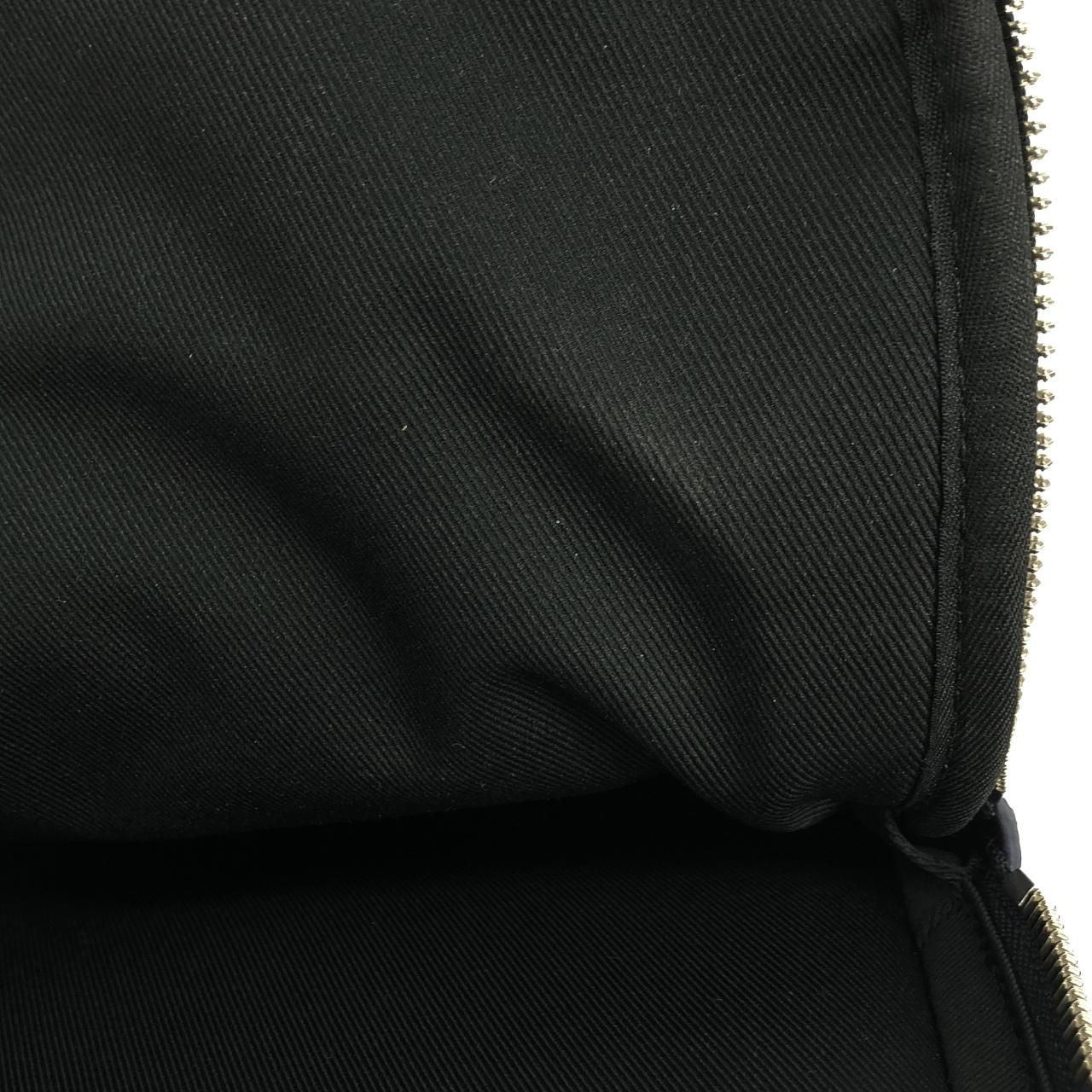 Louis Vuitton Taiga Avenue Sling Bag — view 7