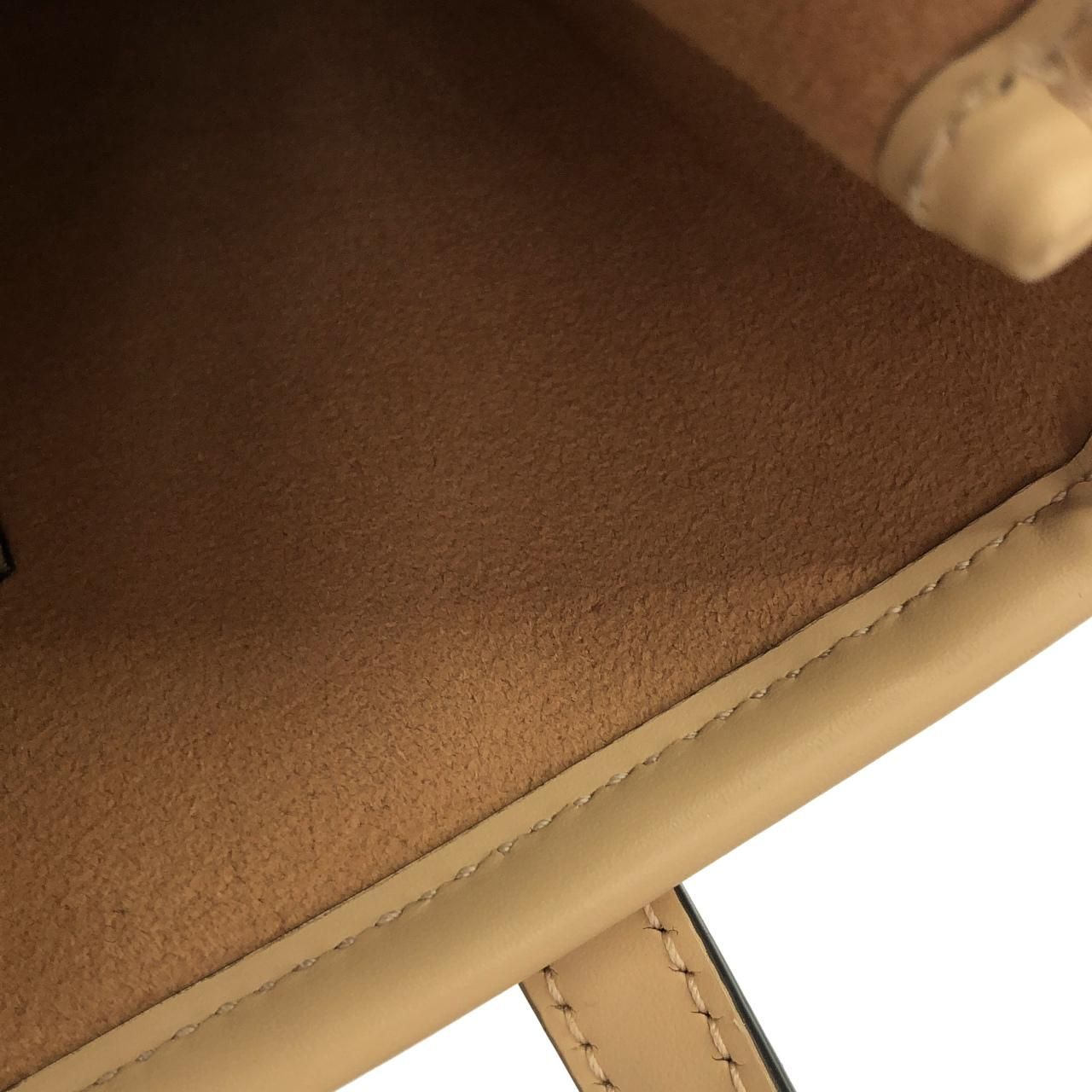 Gucci Aadlo Bag Handbag Beige — view 8