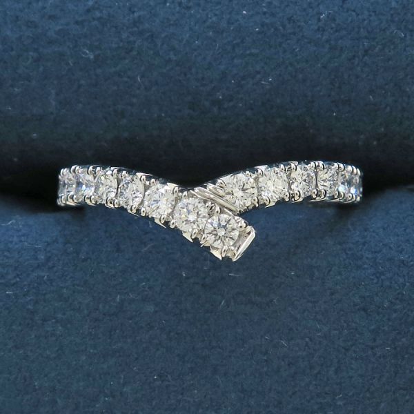 Harry Winston Near Ribbon Band Ring