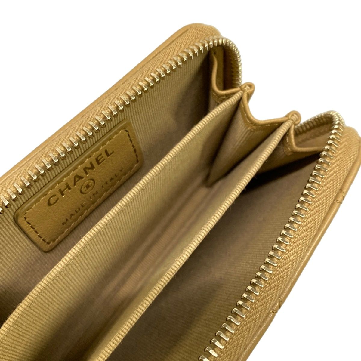 Chanel Coin Case Classic Zip Purse Quilted Beige Gold Zip Around Lambskin — view 3