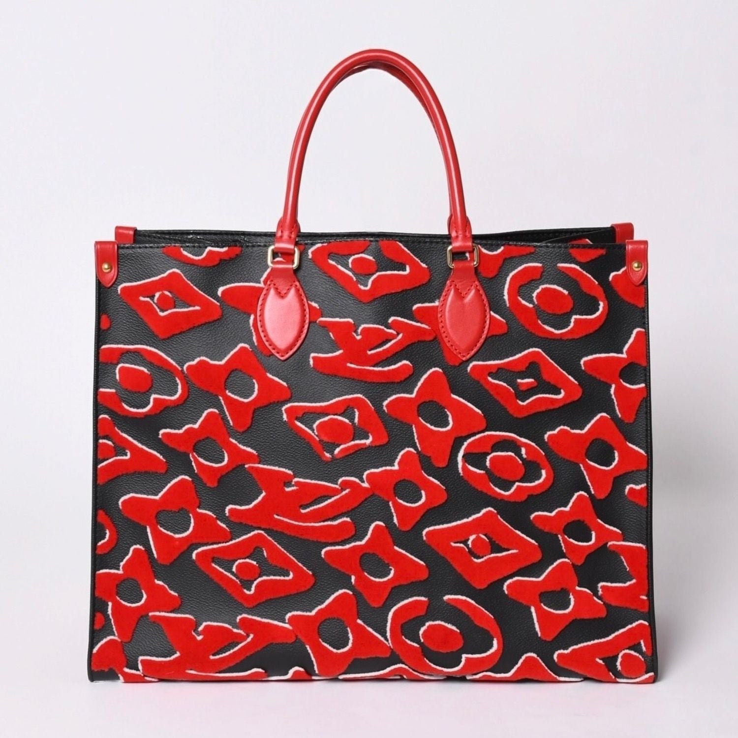 Louis Vuitton On The Go GM Monogram Tufted Black Red Tote Bag — view 3