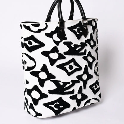 Louis Vuitton LV Xuf Cabas Tufted Monogram Tote Bag Black White — view 4