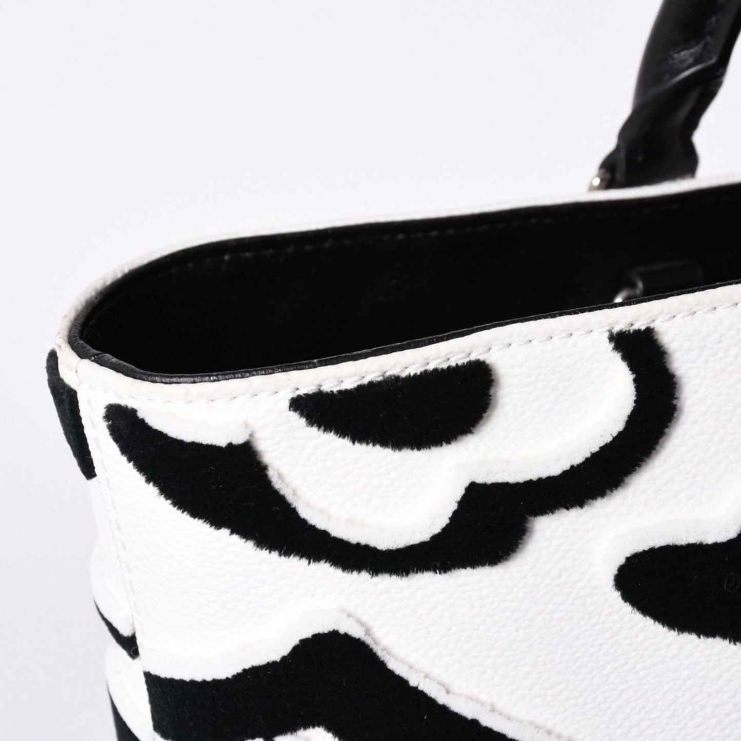 Louis Vuitton LV Xuf Cabas Tufted Monogram Tote Bag Black White — view 7