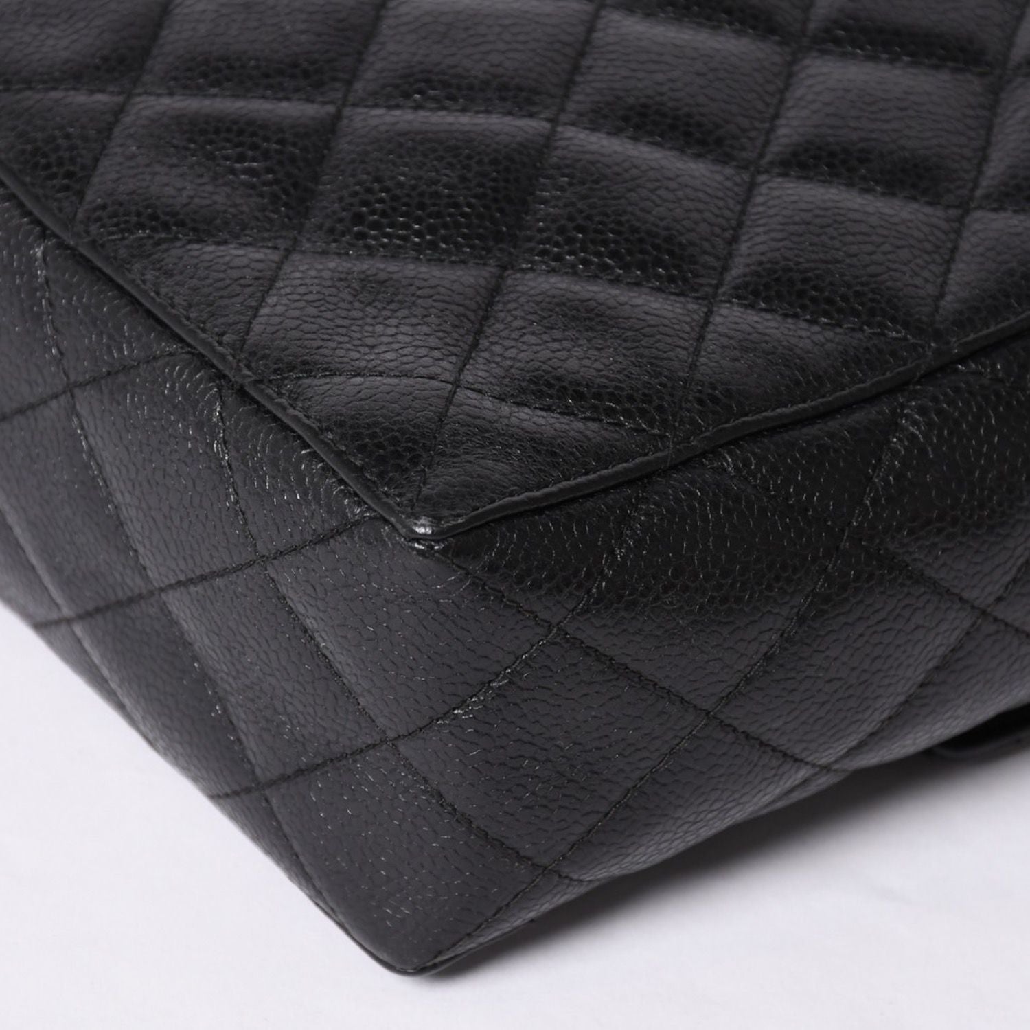 Chanel Shoulder Bag CC Logo Caviar Leather Black Quilted Gold — view 8