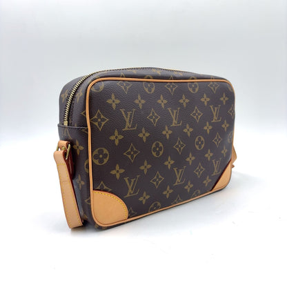 Louis Vuitton Trocadero 27 Monogram Leather Brown Light Shoulder Bag Gold — view 2