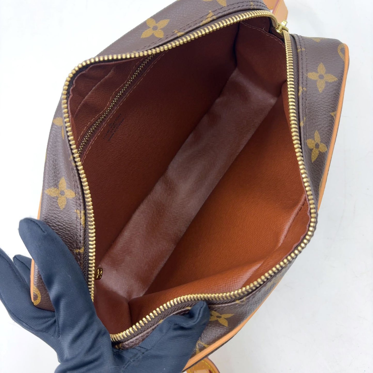 Louis Vuitton Trocadero 27 Monogram Leather Brown Light Shoulder Bag Gold — view 3