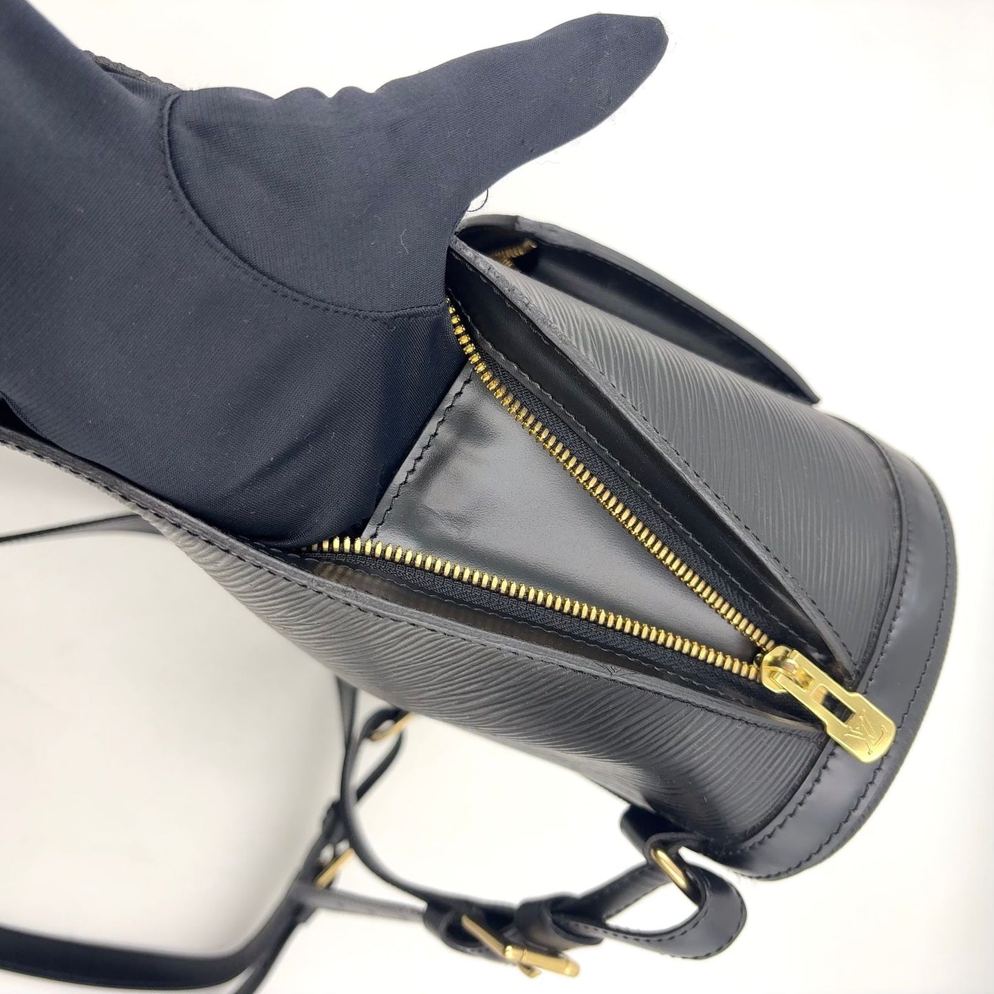 Louis Vuitton Gobelins Epi Noir Leather Black Backpack Gold — view 9