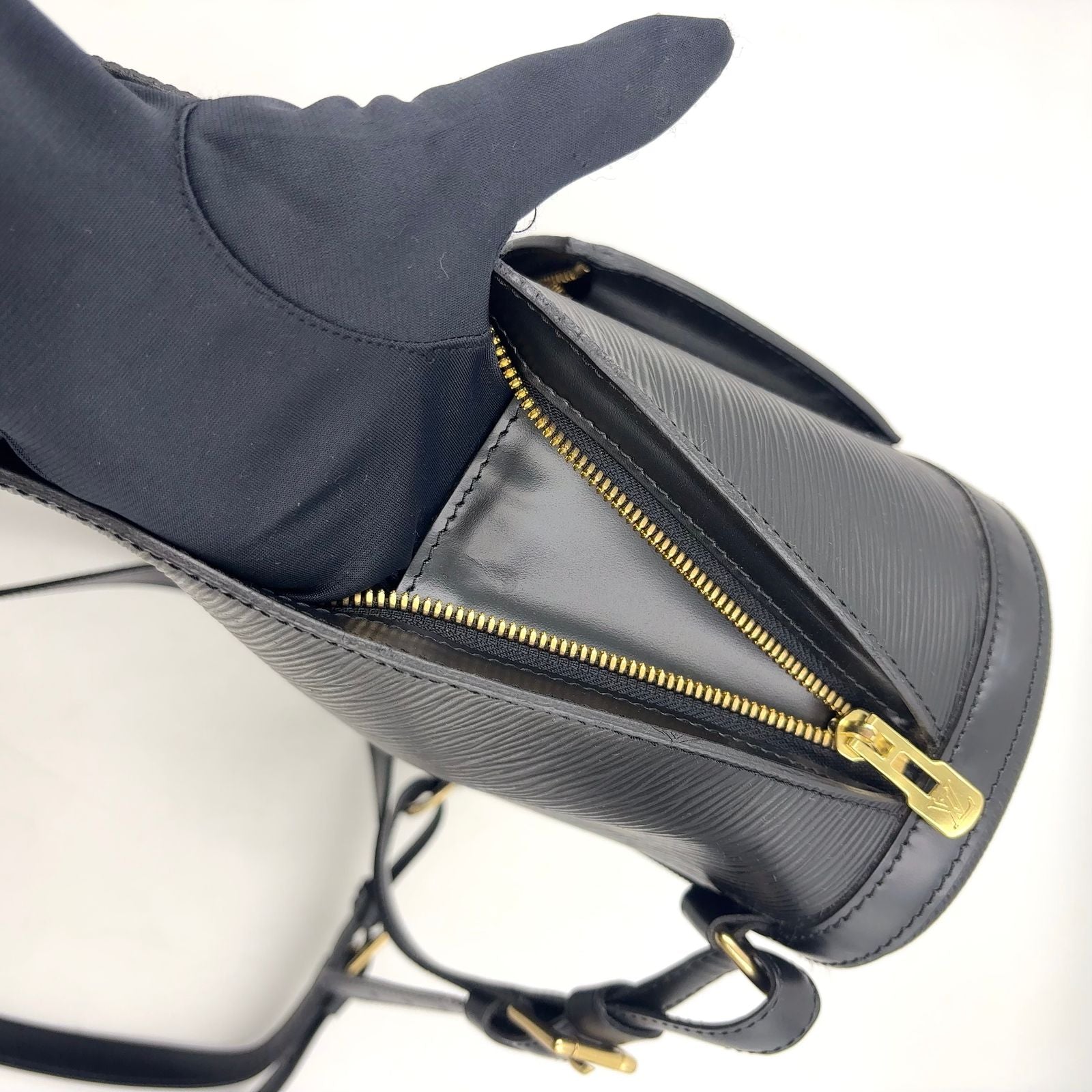 Louis Vuitton Gobelins Epi Noir Leather Black Backpack Gold — view 9