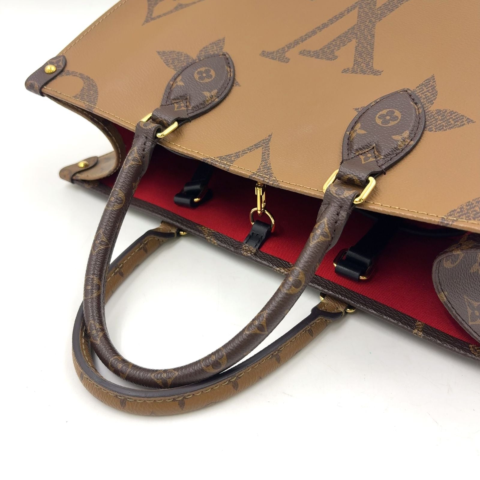 Louis Vuitton On The Go MM Monogram Giant Leather Brown Beige Tote Gold — view 7