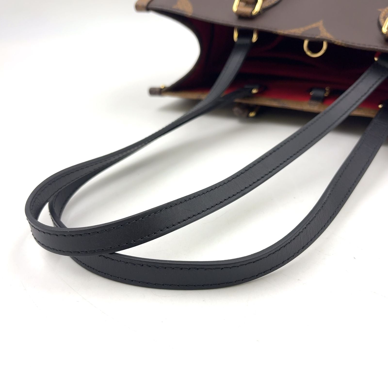 Louis Vuitton On The Go MM Monogram Giant Leather Brown Beige Tote Gold — view 6