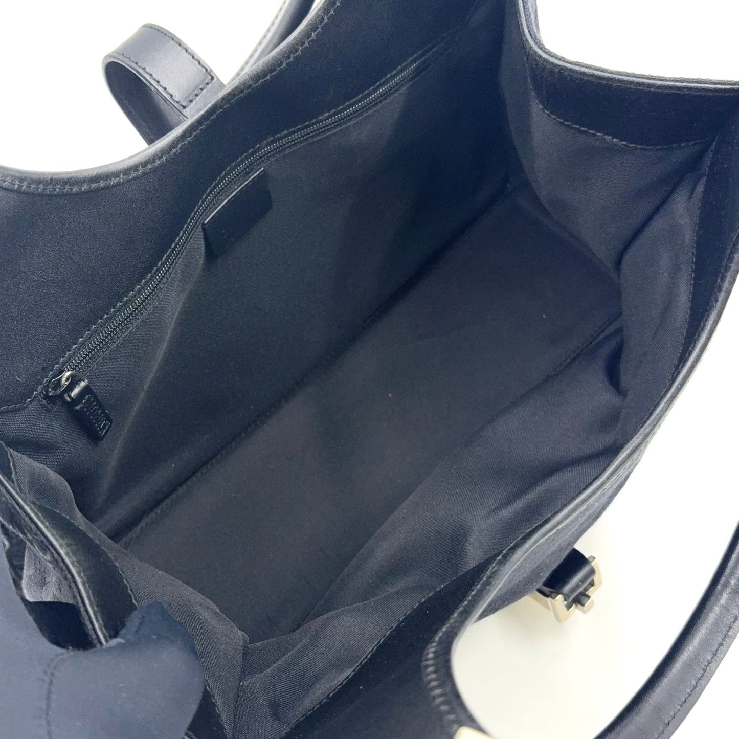 Gucci Jackie GG Canvas Black Shoulder Bag Silver — view 3