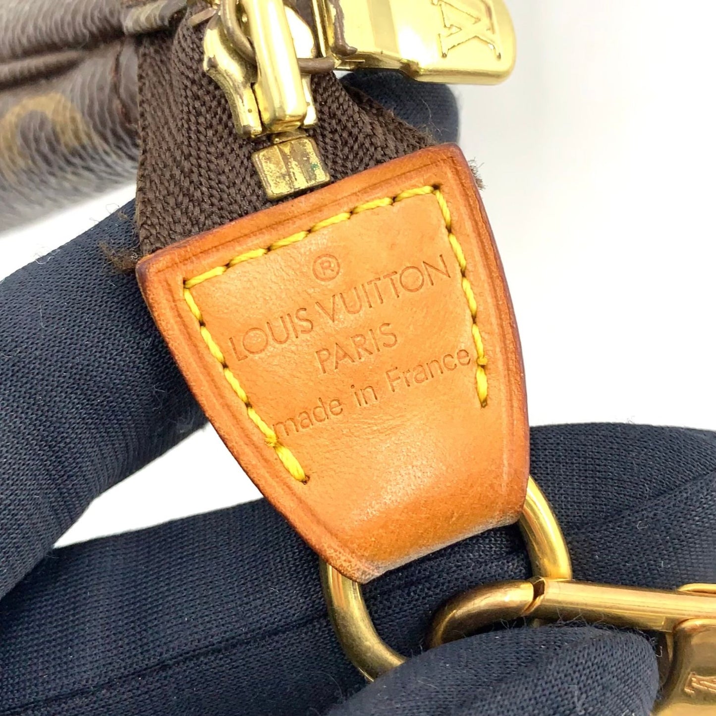 Louis Vuitton Pochette Monogram Leather Brown Handbag Gold — view 4