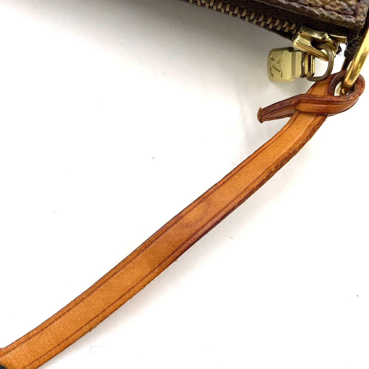 Louis Vuitton Pochette Monogram Leather Brown Handbag Gold — view 6
