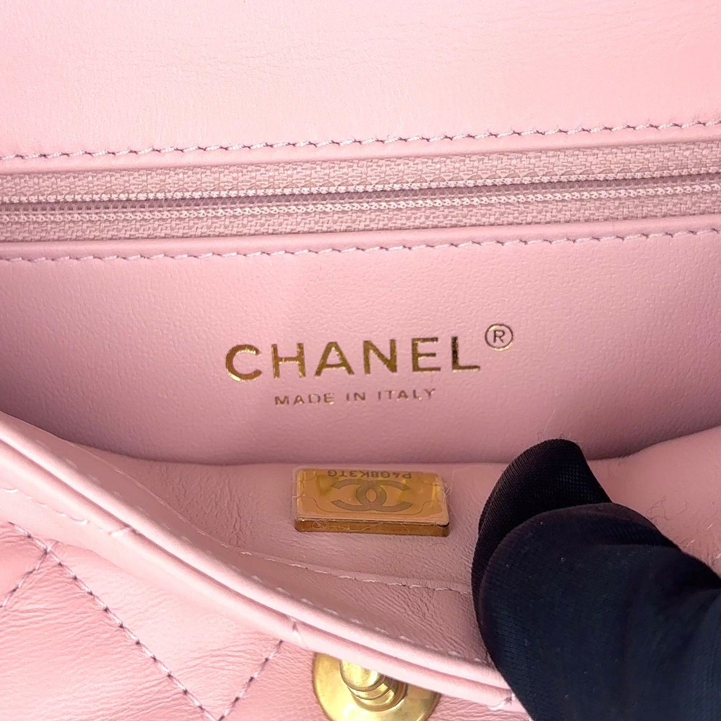 Chanel Mini Quilted Heart Charm Random Lambskin Pink Chain Shoulder Bag Gold — view 4