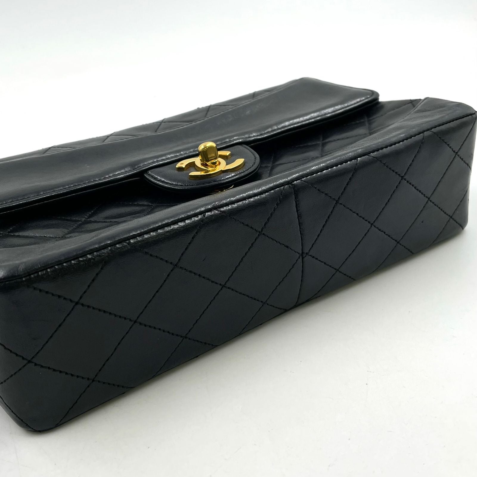 Chanel Quilted Single Flap Pouch Lambskin Black Chain Shoulder Bag Gold — view 5